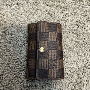 Louis Vuitton 6 Ring Key Holder
